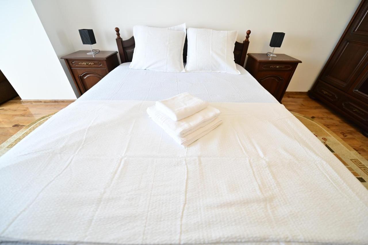 Vacation Apartment With Free Parking Сібіу Екстер'єр фото